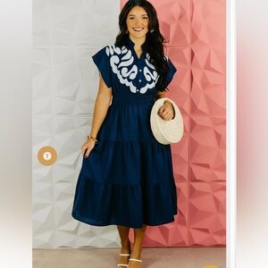 NWT Mod Boutique The Isaiah Embroidered Tiered Midi Dress Medium